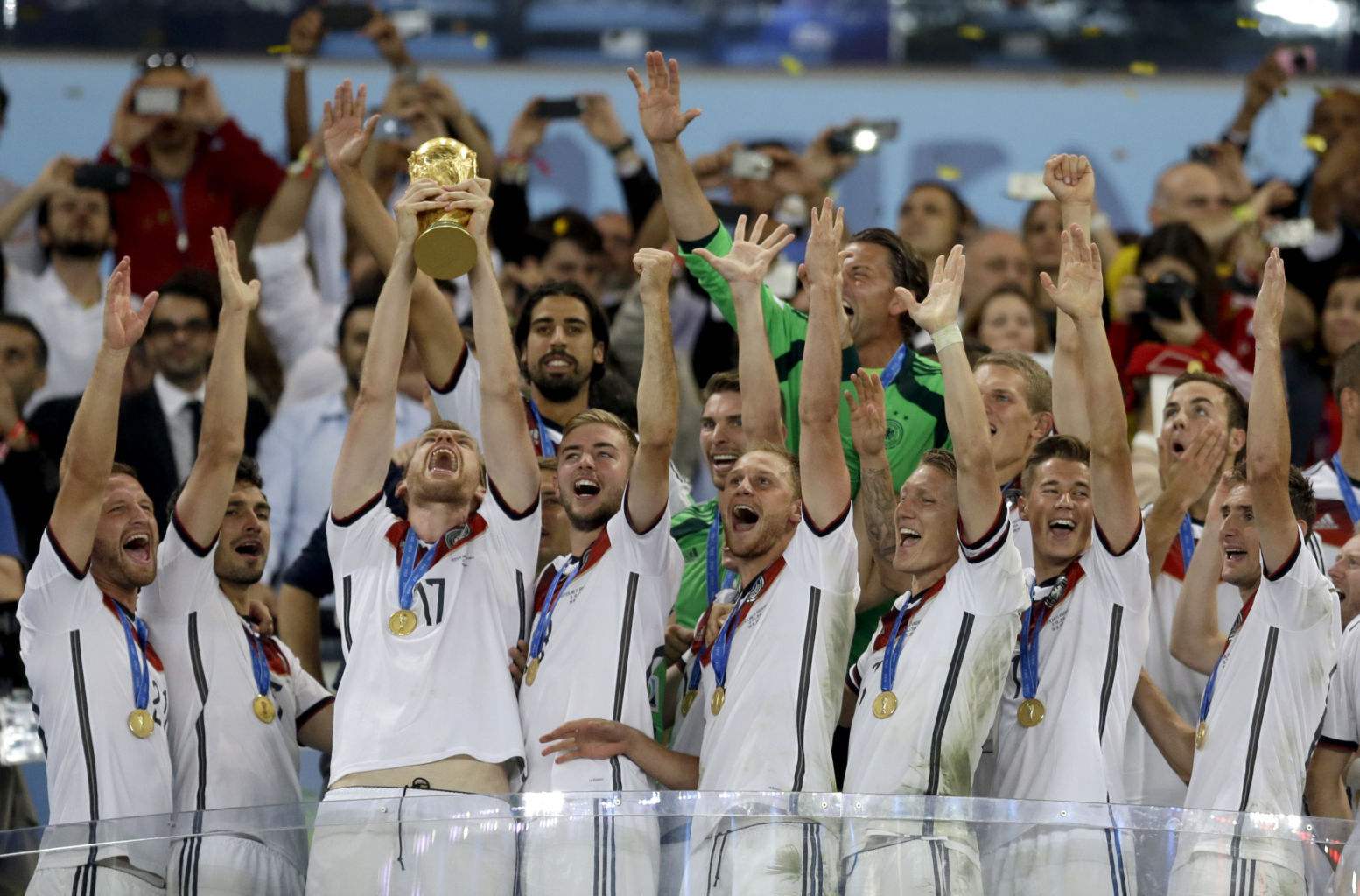 德国队绝杀印尼队,黄鸭组合高光表现 德国队绝杀印尼队,黄鸭组合高光表现