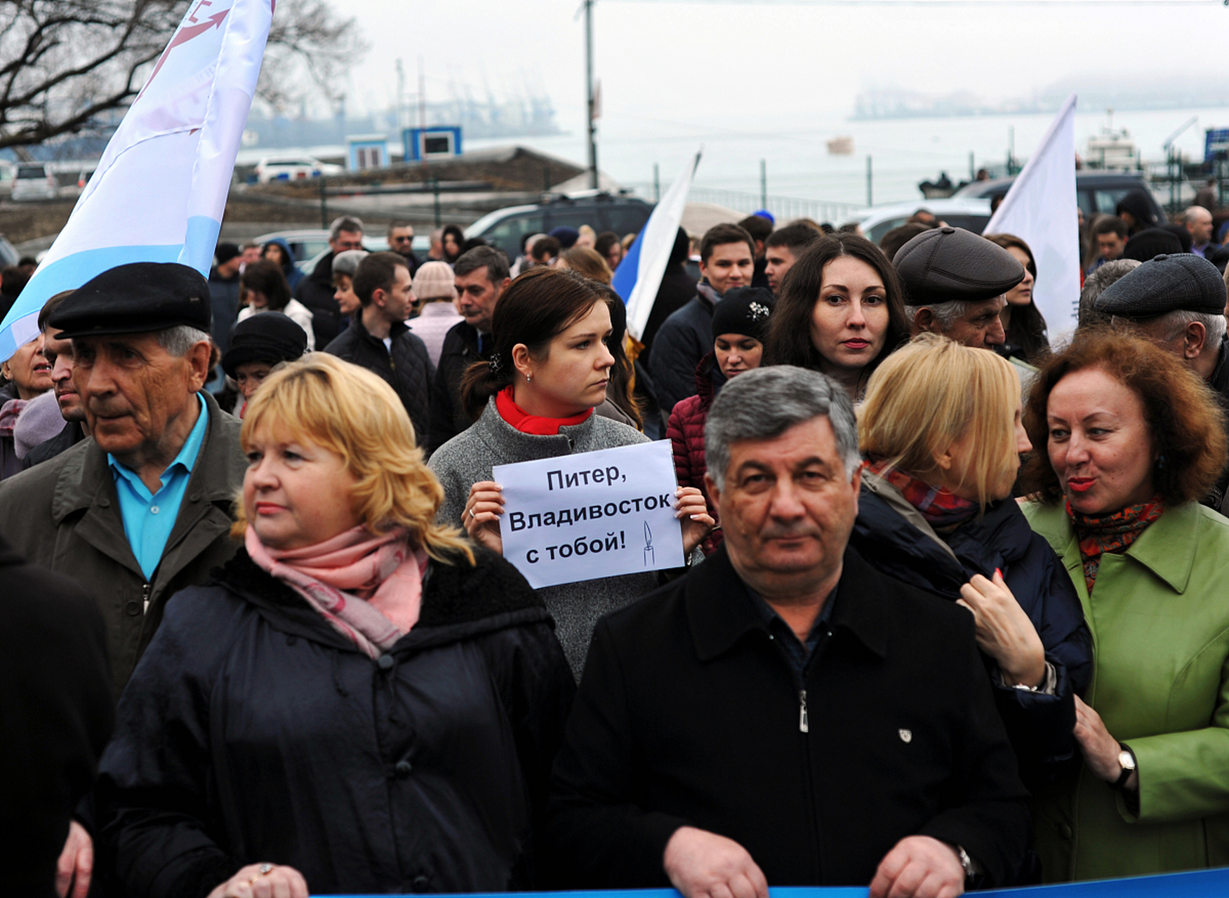 角逐激烈：争夺冠军的争夺战激烈展开