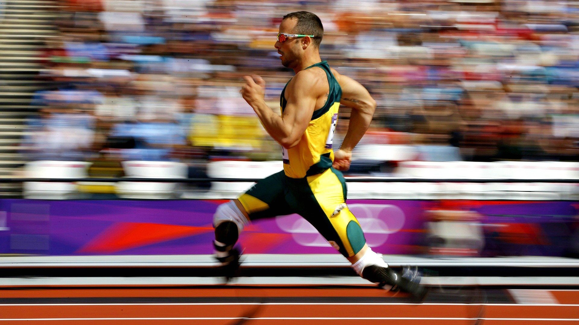 绿茵场上的冰与火之歌,阿克一鸣惊人,爱尔兰铁骑碾碎红军不败神话